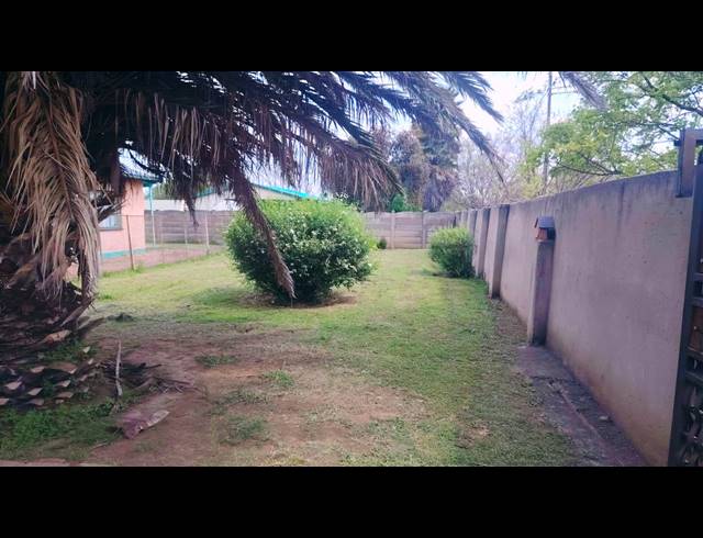 2 BEDROOM HOUSE TO LET IN SONLAND PARK